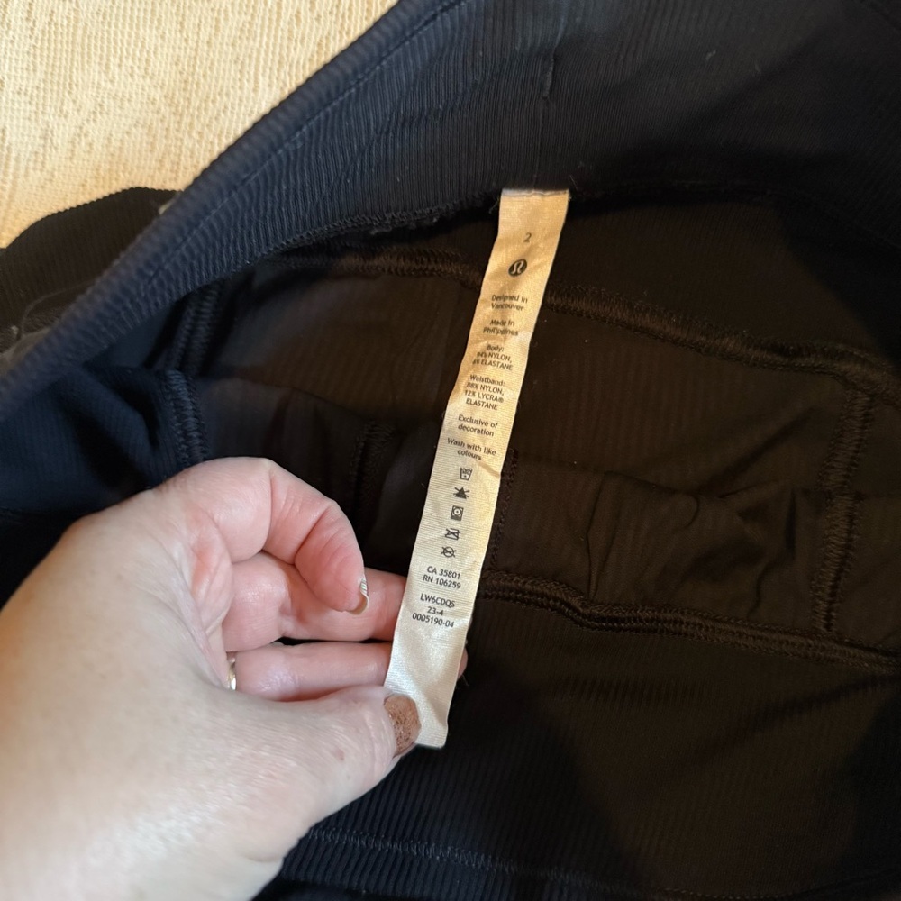 Lululemon dance studio mid rise crop pants - Picture 5 of 11